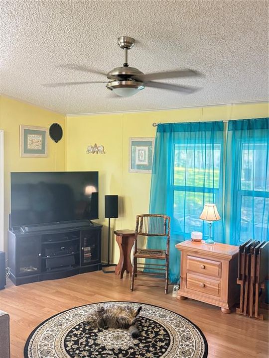 En Venta: $249,000 (2 camas, 2 baños, 1150 Pies cuadrados)