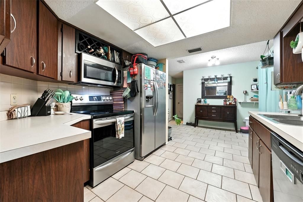 待售: $257,500 (2 贝兹, 2 浴室, 1222 平方英尺)