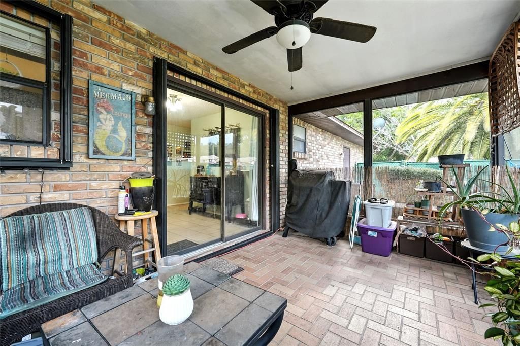 待售: $257,500 (2 贝兹, 2 浴室, 1222 平方英尺)