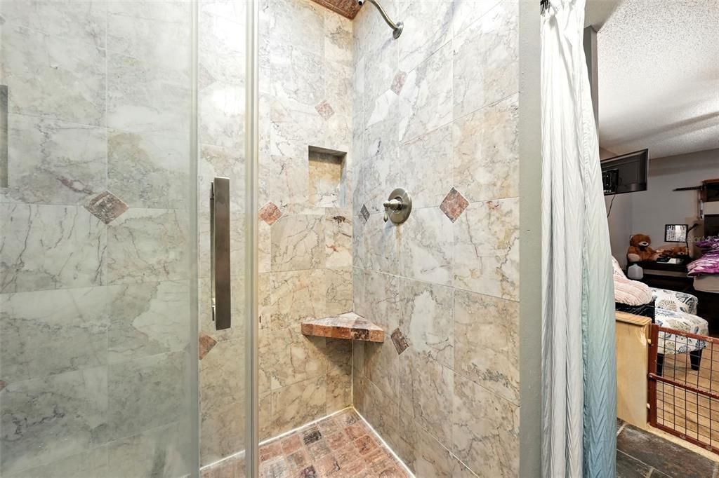 待售: $257,500 (2 贝兹, 2 浴室, 1222 平方英尺)