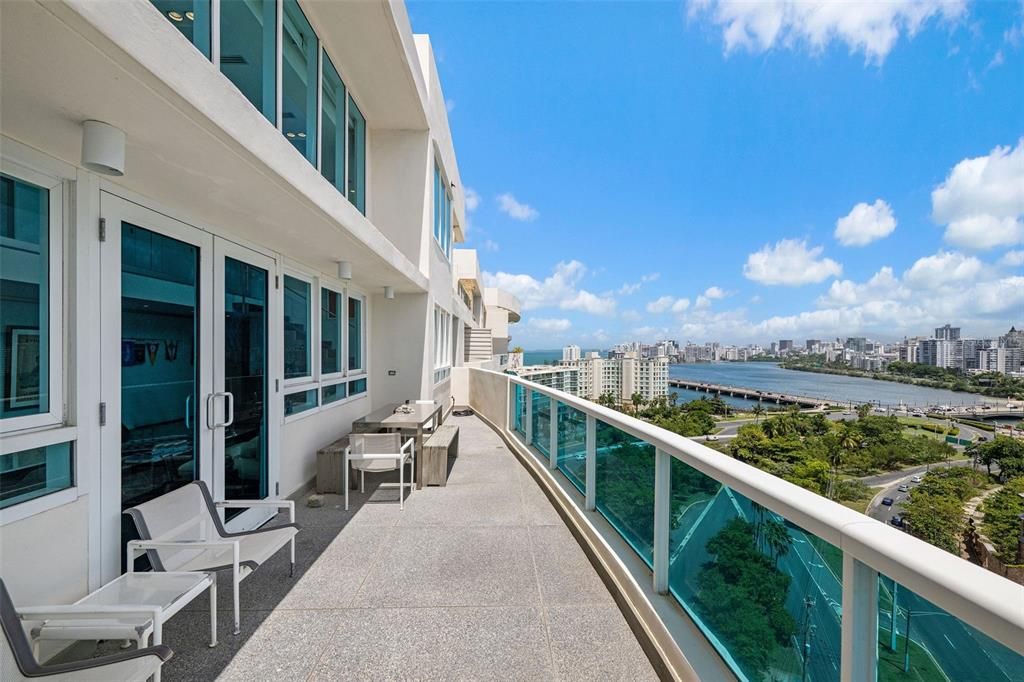 For Sale: $2,750,000 (2 beds, 3 baths, 3119 Square Feet)