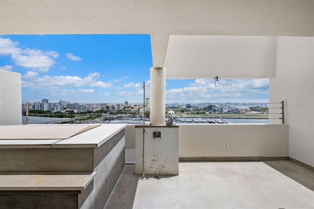 For Sale: $2,750,000 (2 beds, 3 baths, 3119 Square Feet)