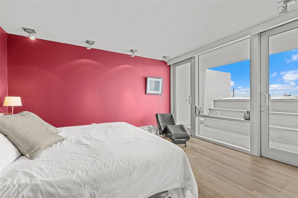 For Sale: $2,750,000 (2 beds, 3 baths, 3119 Square Feet)