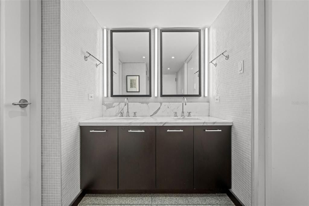 For Sale: $2,750,000 (2 beds, 3 baths, 3119 Square Feet)