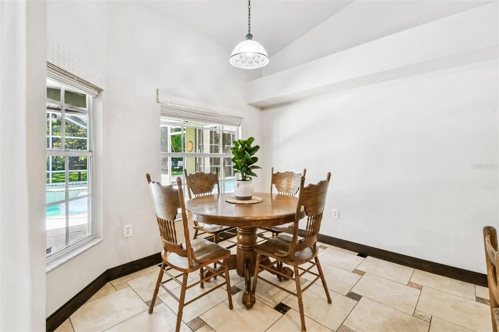 Active With Contract: $479,900 (4 beds, 3 baths, 2572 Square Feet)