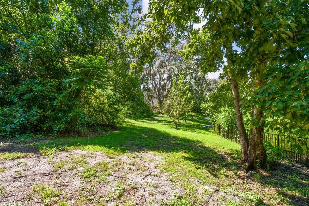 Active With Contract: $479,900 (4 beds, 3 baths, 2572 Square Feet)