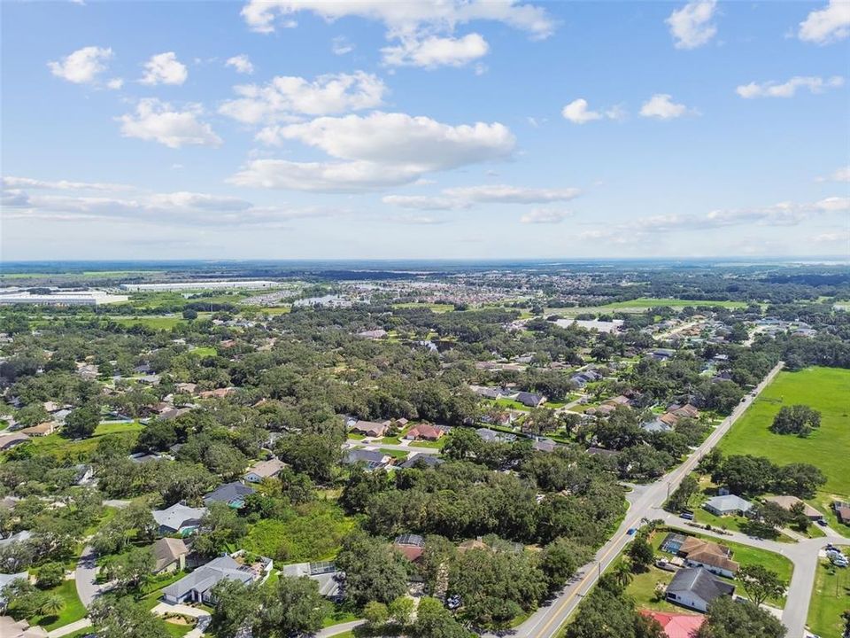 Active With Contract: $479,900 (4 beds, 3 baths, 2572 Square Feet)