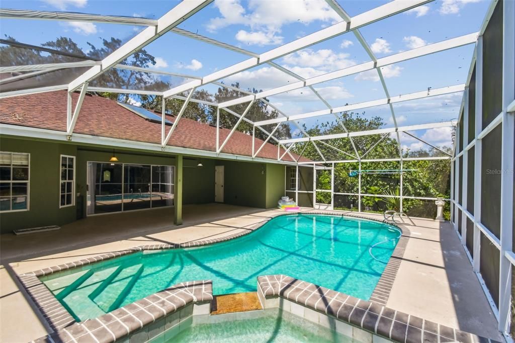 Active With Contract: $479,900 (4 beds, 3 baths, 2572 Square Feet)