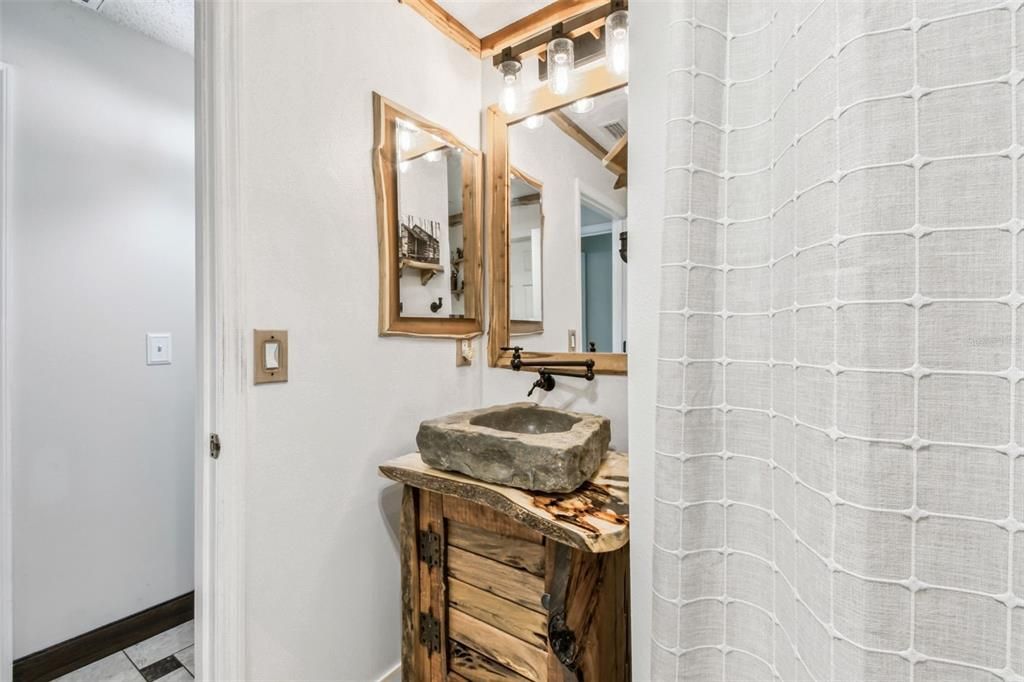 Active With Contract: $479,900 (4 beds, 3 baths, 2572 Square Feet)