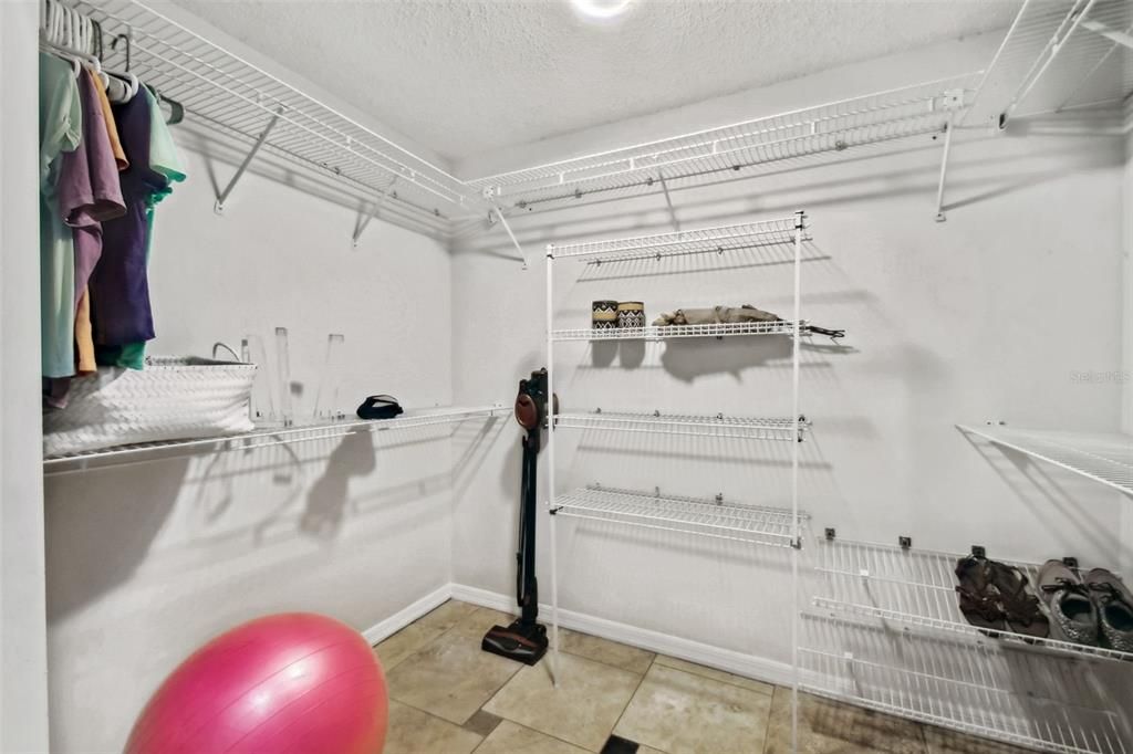 Active With Contract: $479,900 (4 beds, 3 baths, 2572 Square Feet)