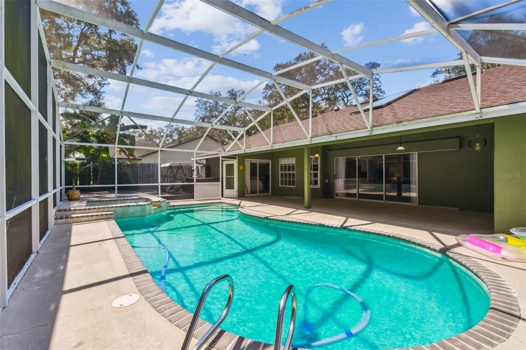 Active With Contract: $479,900 (4 beds, 3 baths, 2572 Square Feet)