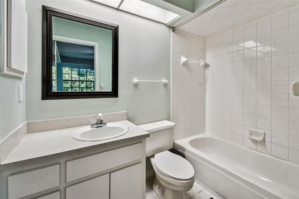 Active With Contract: $479,900 (4 beds, 3 baths, 2572 Square Feet)