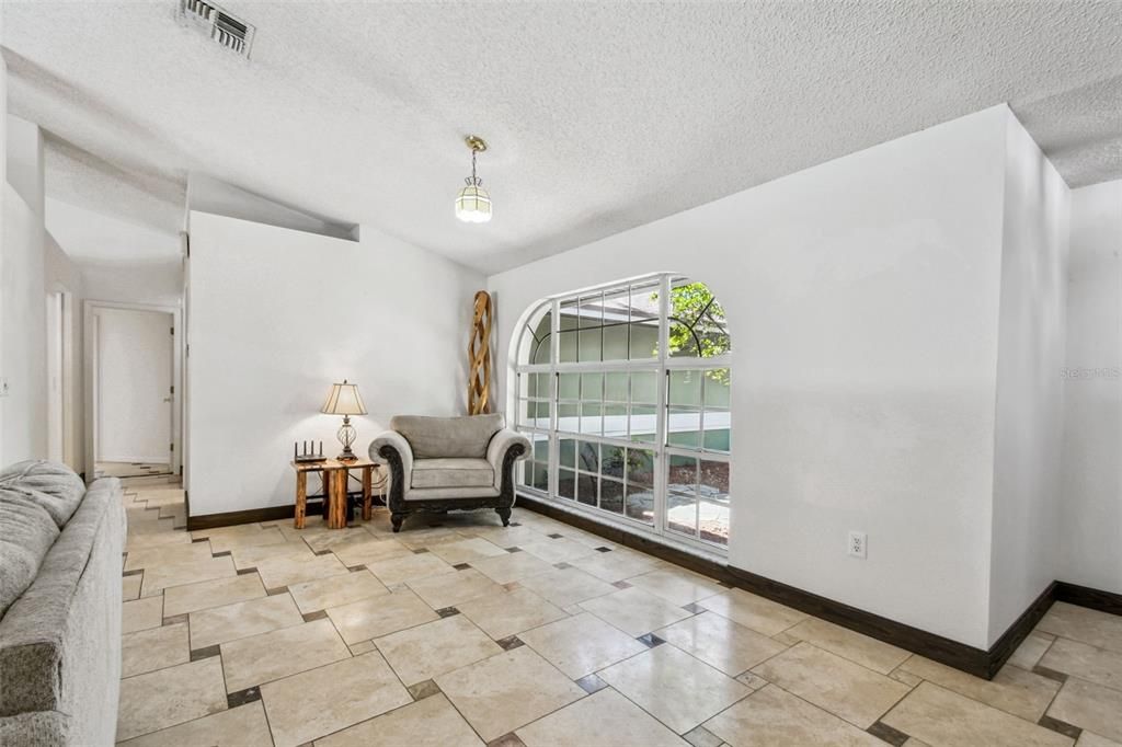 Active With Contract: $479,900 (4 beds, 3 baths, 2572 Square Feet)