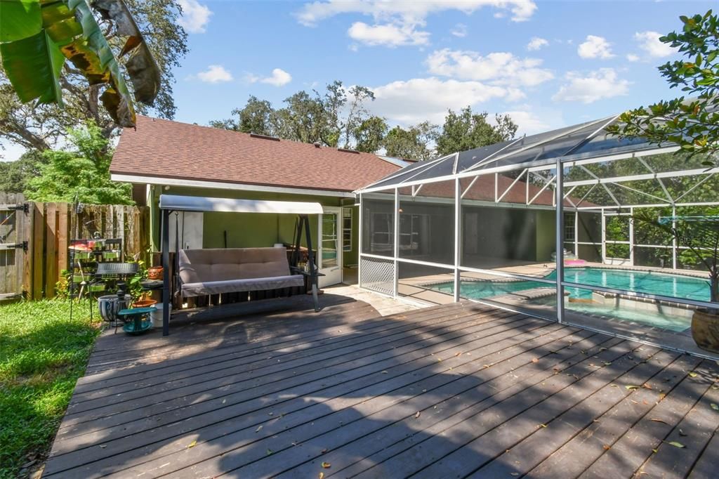 Active With Contract: $479,900 (4 beds, 3 baths, 2572 Square Feet)