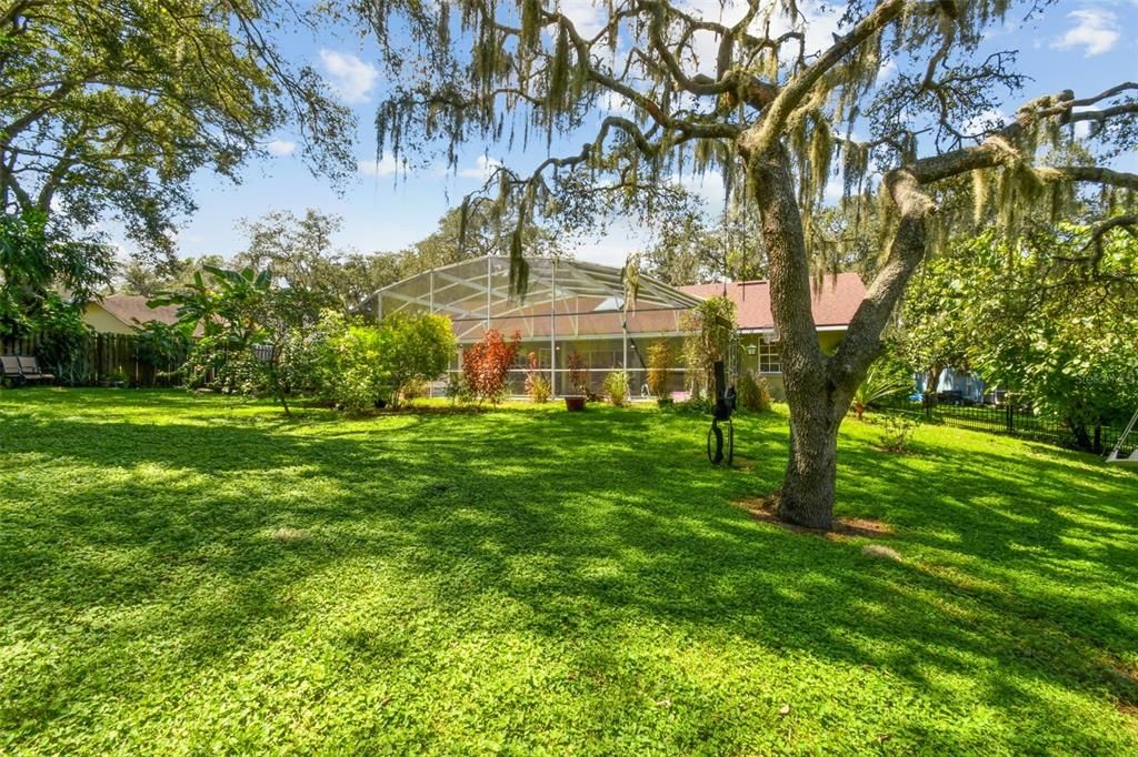 Active With Contract: $479,900 (4 beds, 3 baths, 2572 Square Feet)