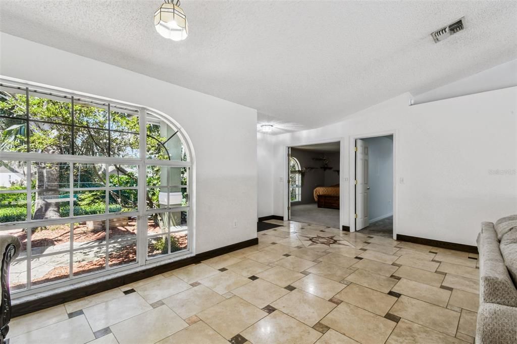 Active With Contract: $479,900 (4 beds, 3 baths, 2572 Square Feet)