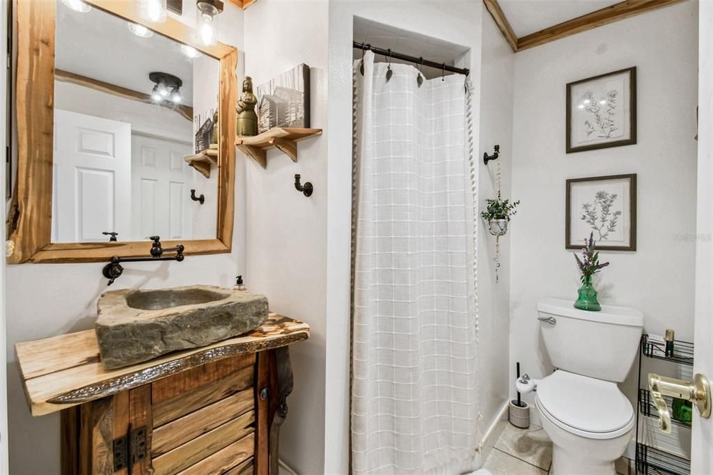 Active With Contract: $479,900 (4 beds, 3 baths, 2572 Square Feet)