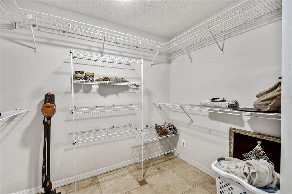 Active With Contract: $479,900 (4 beds, 3 baths, 2572 Square Feet)