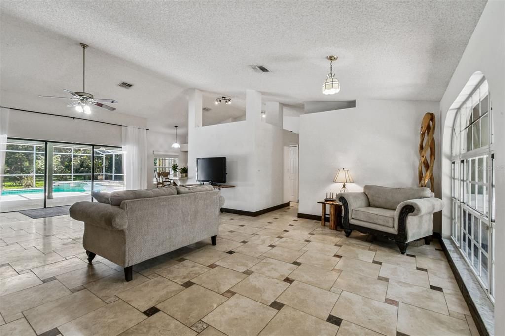 Active With Contract: $479,900 (4 beds, 3 baths, 2572 Square Feet)