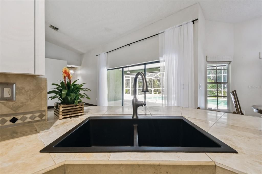 Active With Contract: $479,900 (4 beds, 3 baths, 2572 Square Feet)