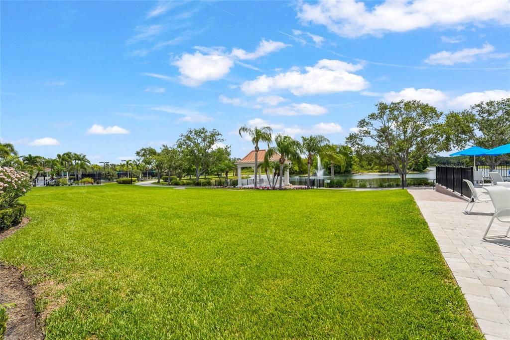 Active With Contract: $4,000 (3 beds, 2 baths, 2008 Square Feet)