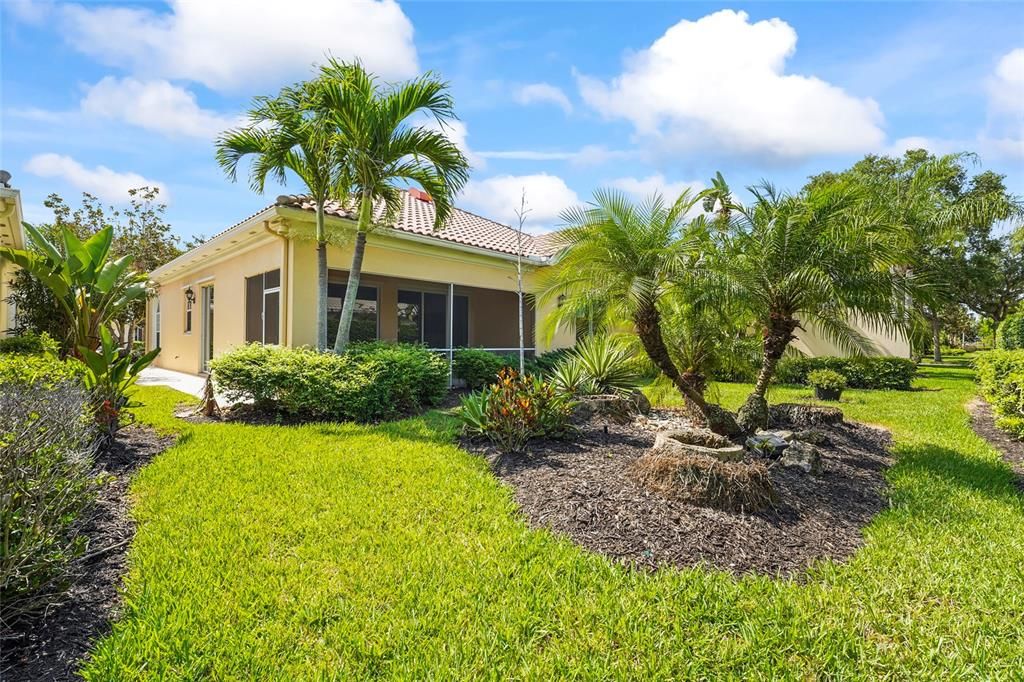 Active With Contract: $4,000 (3 beds, 2 baths, 2008 Square Feet)