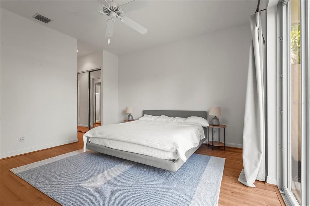 Active With Contract: $4,000 (3 beds, 2 baths, 2008 Square Feet)