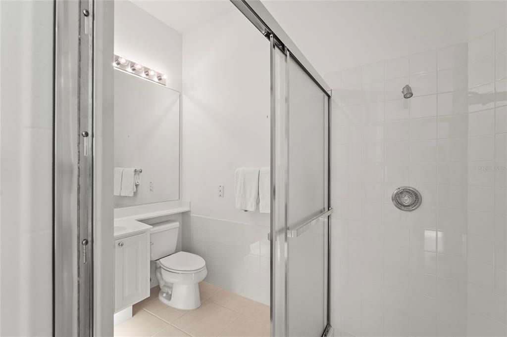 Active With Contract: $4,000 (3 beds, 2 baths, 2008 Square Feet)