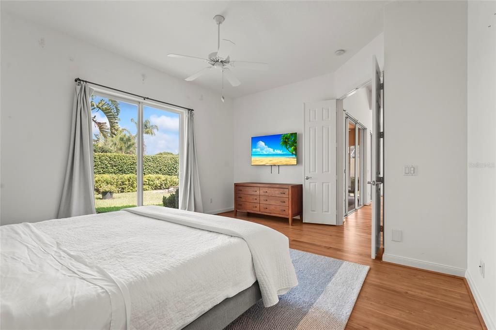 Active With Contract: $4,000 (3 beds, 2 baths, 2008 Square Feet)