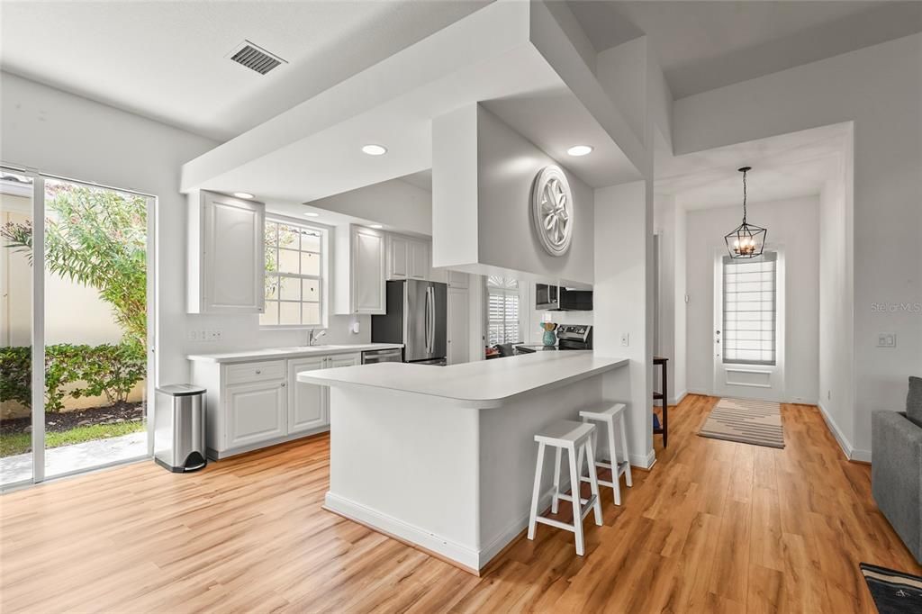 Active With Contract: $4,000 (3 beds, 2 baths, 2008 Square Feet)