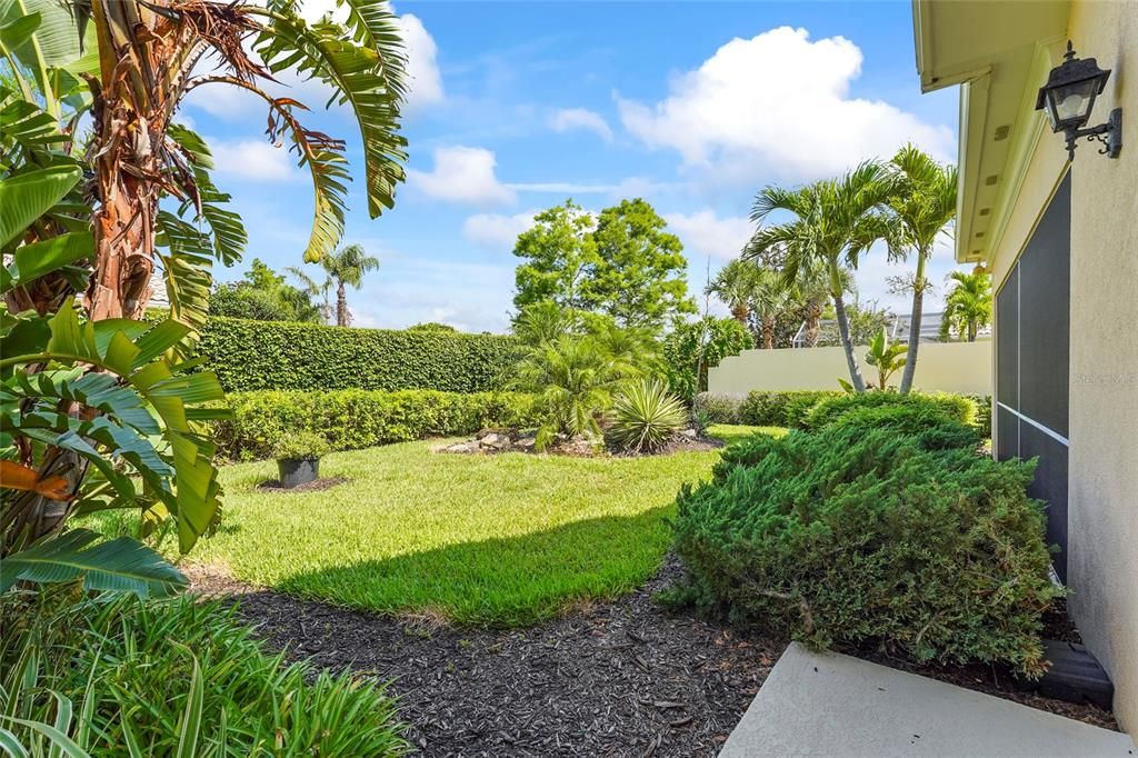 Active With Contract: $4,000 (3 beds, 2 baths, 2008 Square Feet)