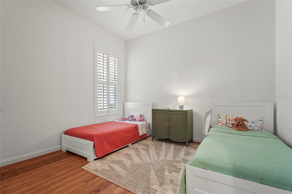 Active With Contract: $4,000 (3 beds, 2 baths, 2008 Square Feet)