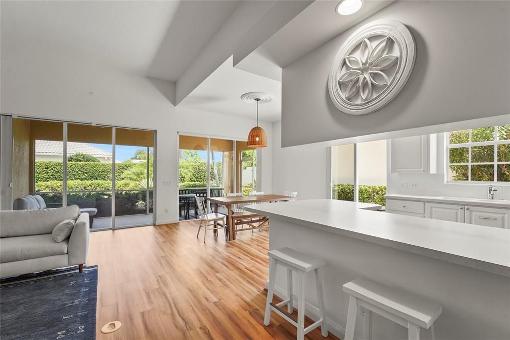 Active With Contract: $4,000 (3 beds, 2 baths, 2008 Square Feet)