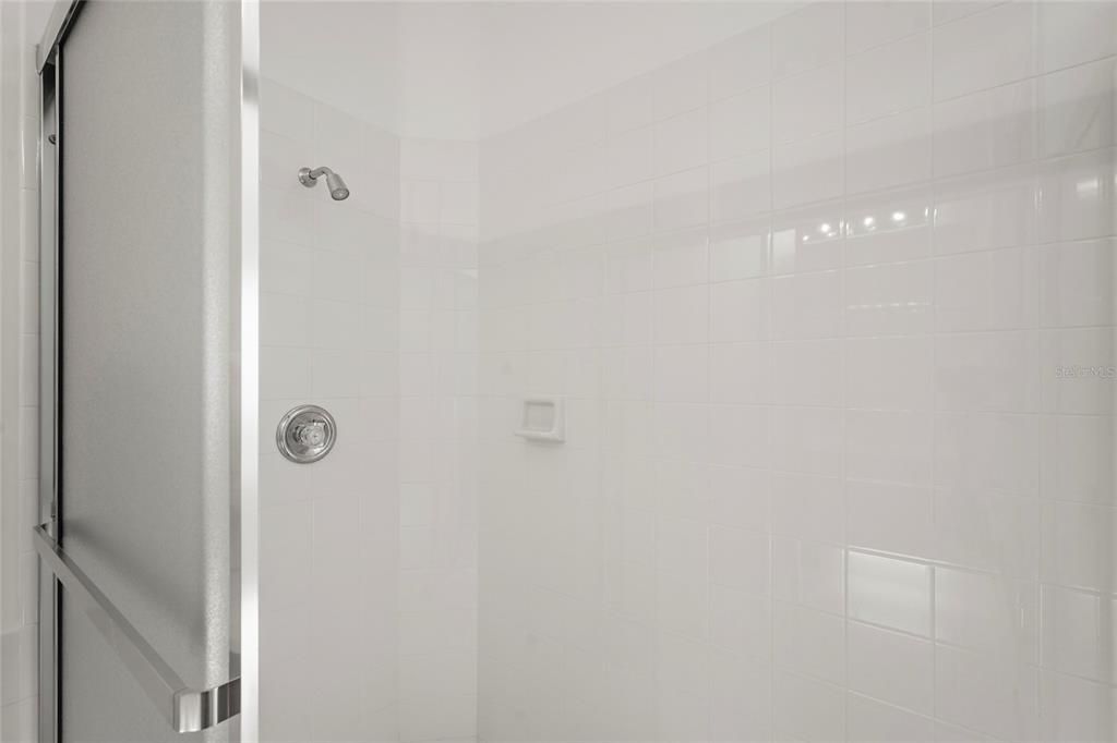 Active With Contract: $4,000 (3 beds, 2 baths, 2008 Square Feet)