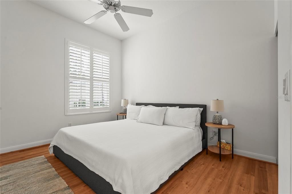 Active With Contract: $4,000 (3 beds, 2 baths, 2008 Square Feet)