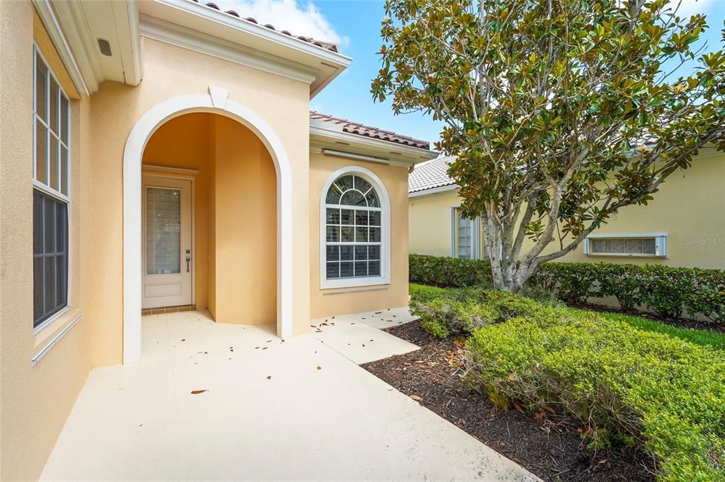 Active With Contract: $4,000 (3 beds, 2 baths, 2008 Square Feet)