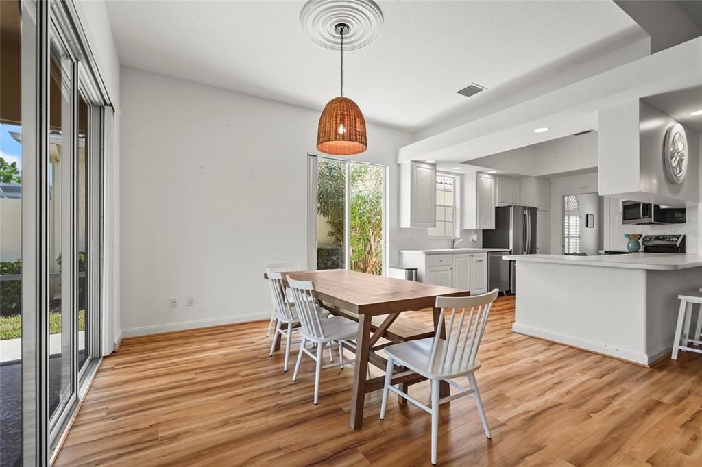 Active With Contract: $4,000 (3 beds, 2 baths, 2008 Square Feet)