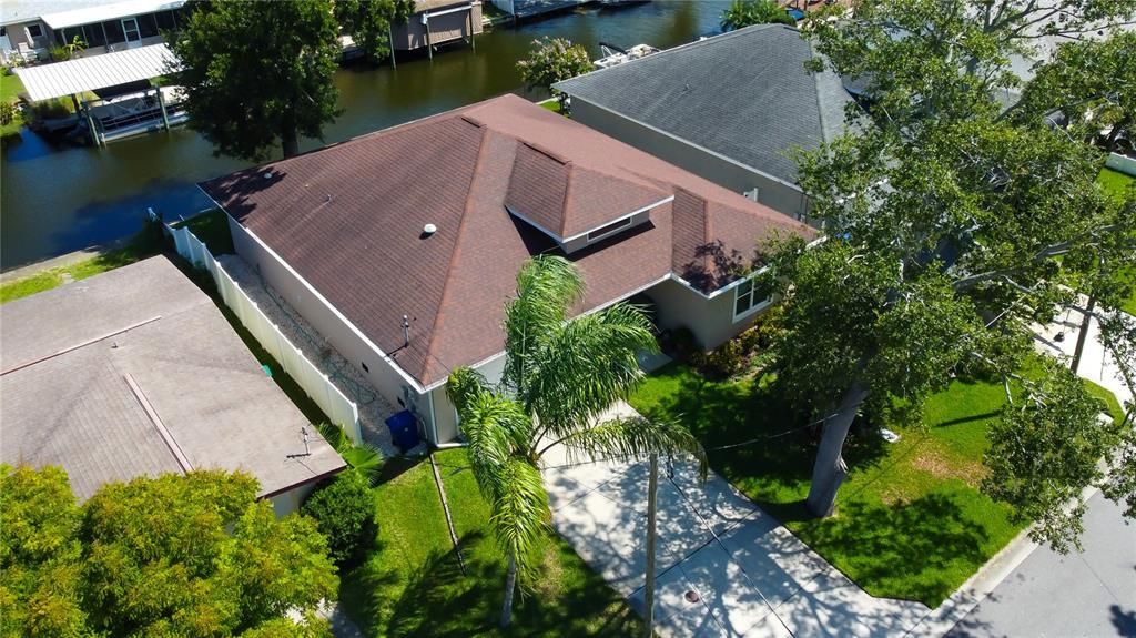 Под контрактом: $549,000 (3 спален, 2 ванн, 2065 Квадратных фут)