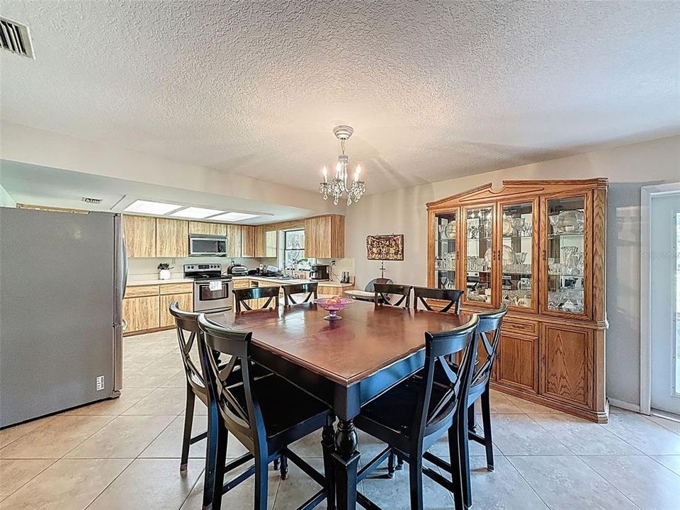 For Sale: $1,250,000 (2.50 acres)