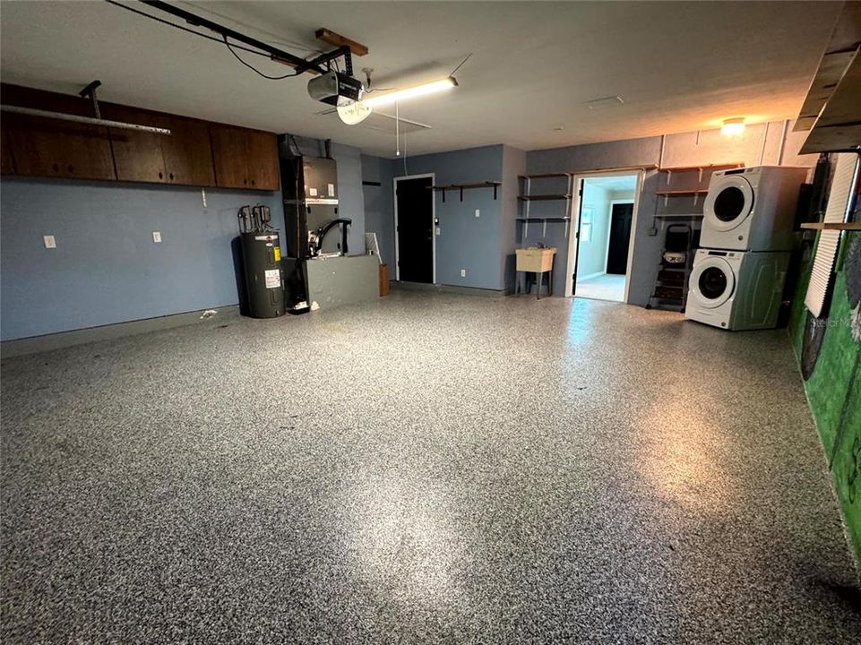 Под контрактом: $2,900 (3 спален, 2 ванн, 1837 Квадратных фут)