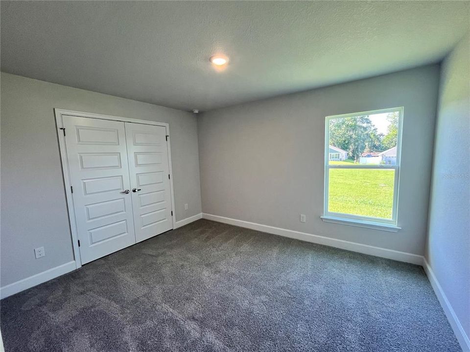 Под контрактом: $438,350 (4 спален, 3 ванн, 2537 Квадратных фут)