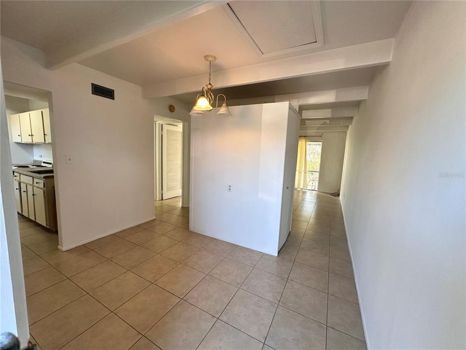 待售: $79,900 (1 贝兹, 1 浴室, 648 平方英尺)