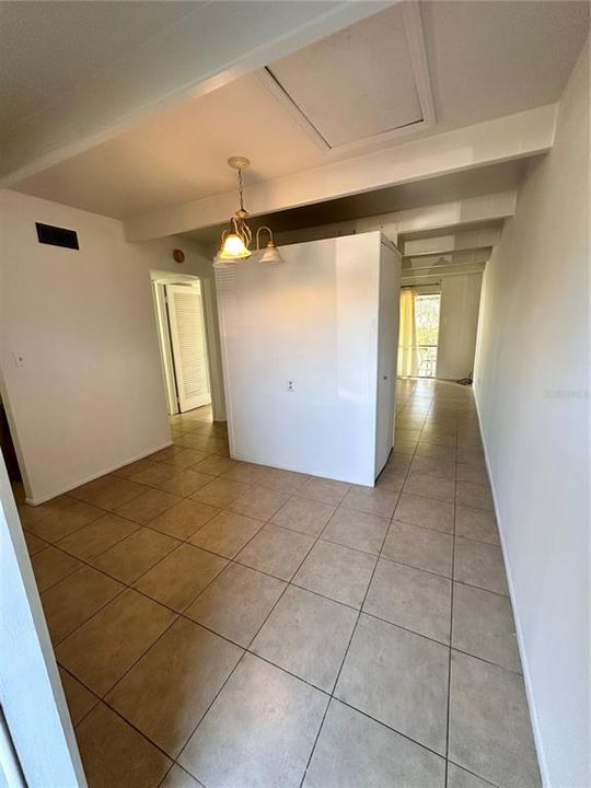 待售: $79,900 (1 贝兹, 1 浴室, 648 平方英尺)