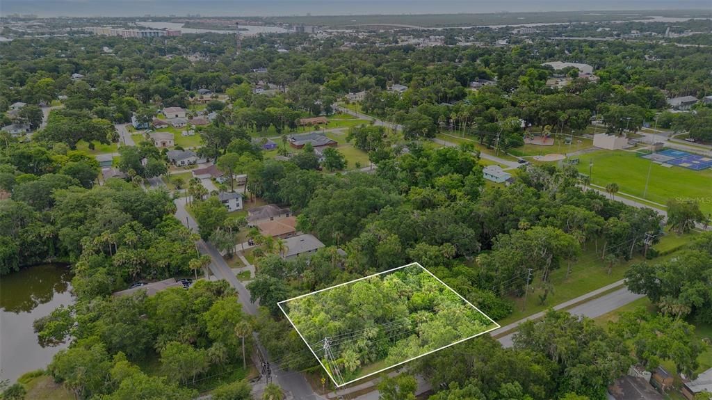 待售: $39,000 (0.32 acres)