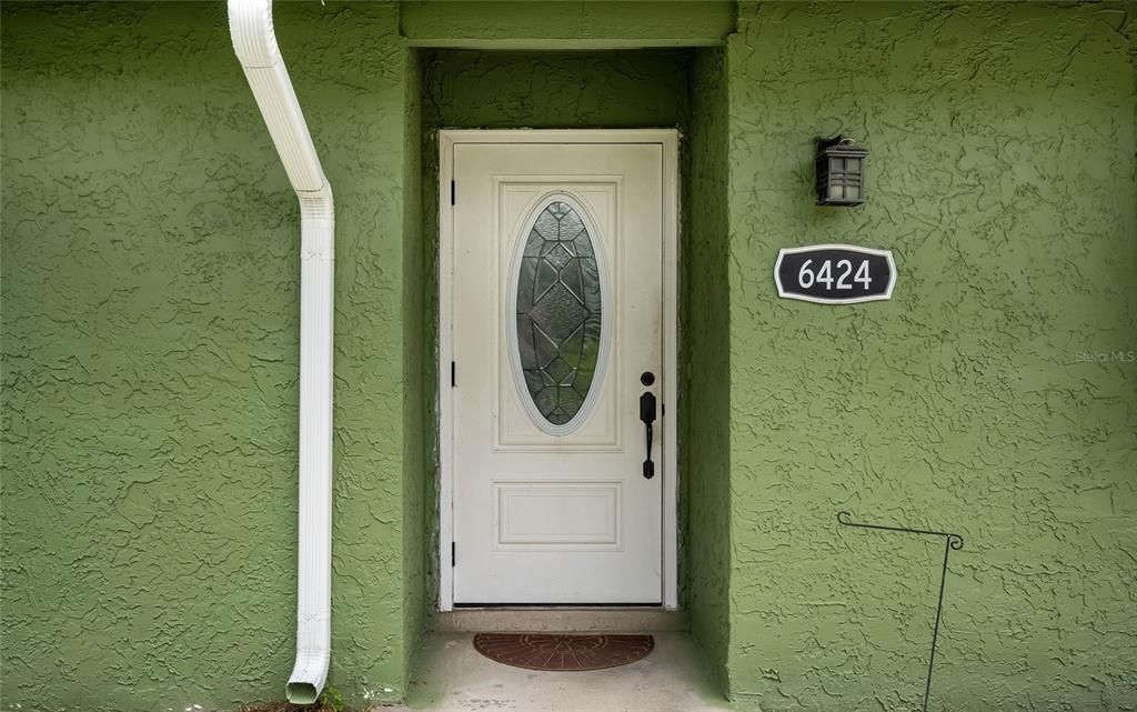 合同活跃: $184,500 (3 贝兹, 2 浴室, 924 平方英尺)