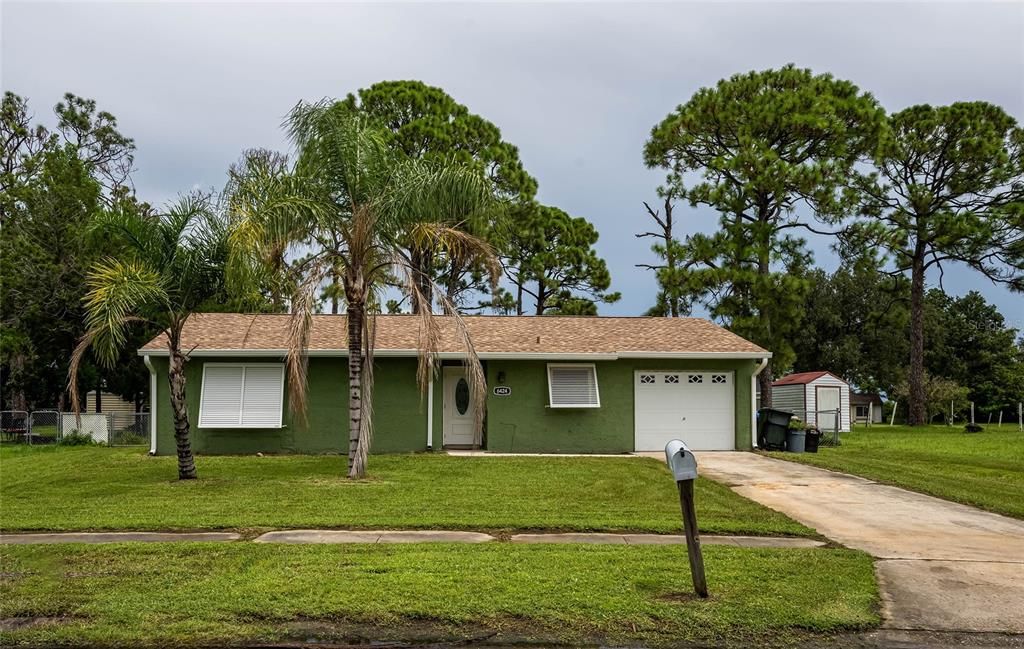 合同活跃: $184,500 (3 贝兹, 2 浴室, 924 平方英尺)