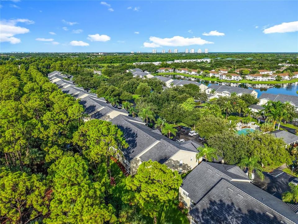 待售: $280,000 (2 贝兹, 2 浴室, 1230 平方英尺)