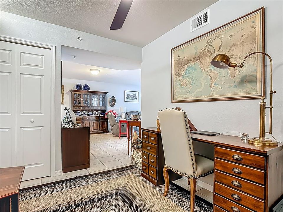 待售: $280,000 (2 贝兹, 2 浴室, 1230 平方英尺)