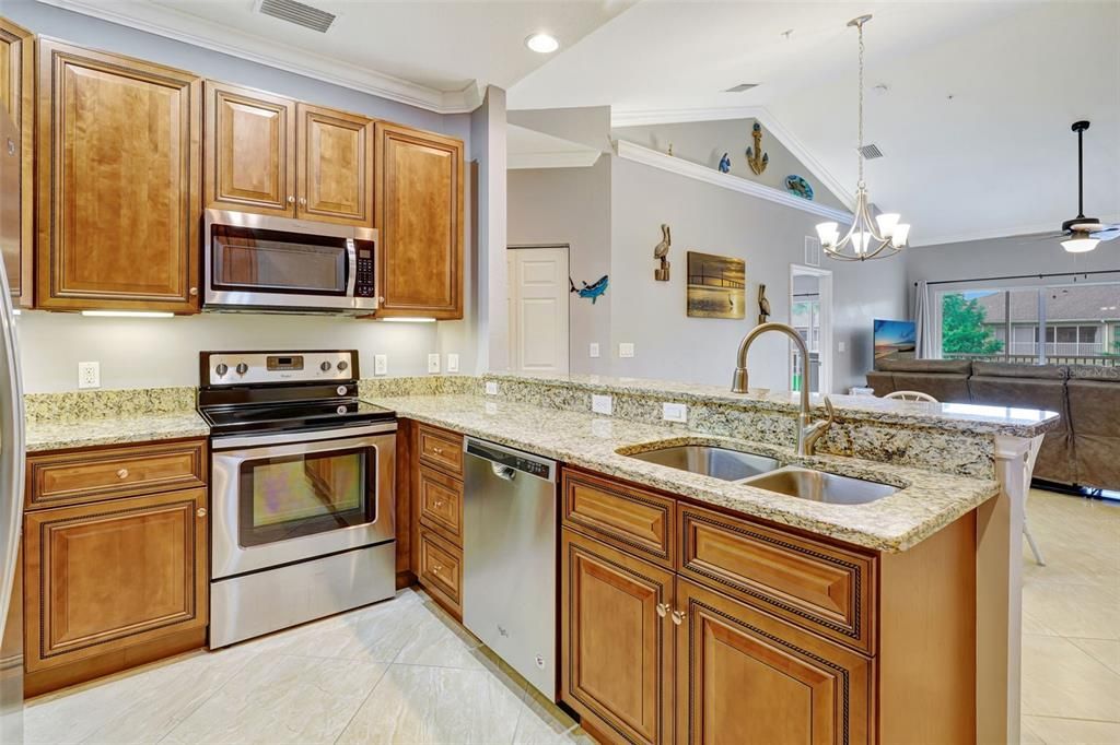 For Sale: $225,000 (3 beds, 2 baths, 1325 Square Feet)