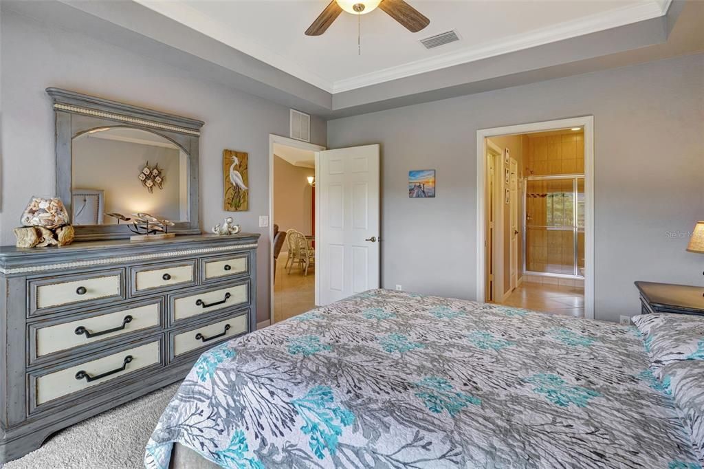 For Sale: $225,000 (3 beds, 2 baths, 1325 Square Feet)